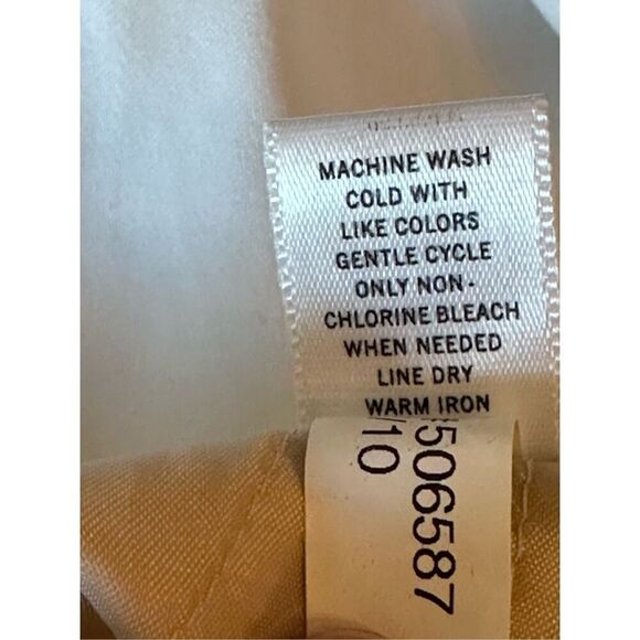 Express design studio Editor shorts in white - Picture 7 of 9